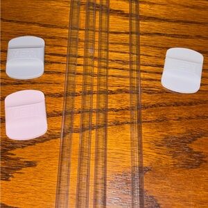 Yeti Pink and White Straw Cap Set with Clear Straws